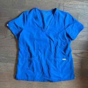 Figs casma scrub top